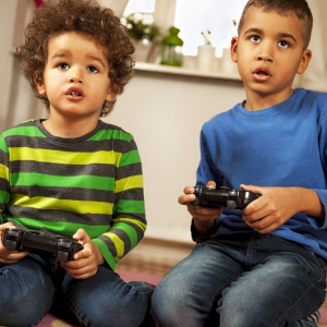 آیا بازی های کامپیوتری و ویدیویی برای کودکان ضرر دارند